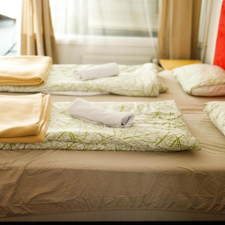 Kaskada Hotel Познань Экстерьер фото