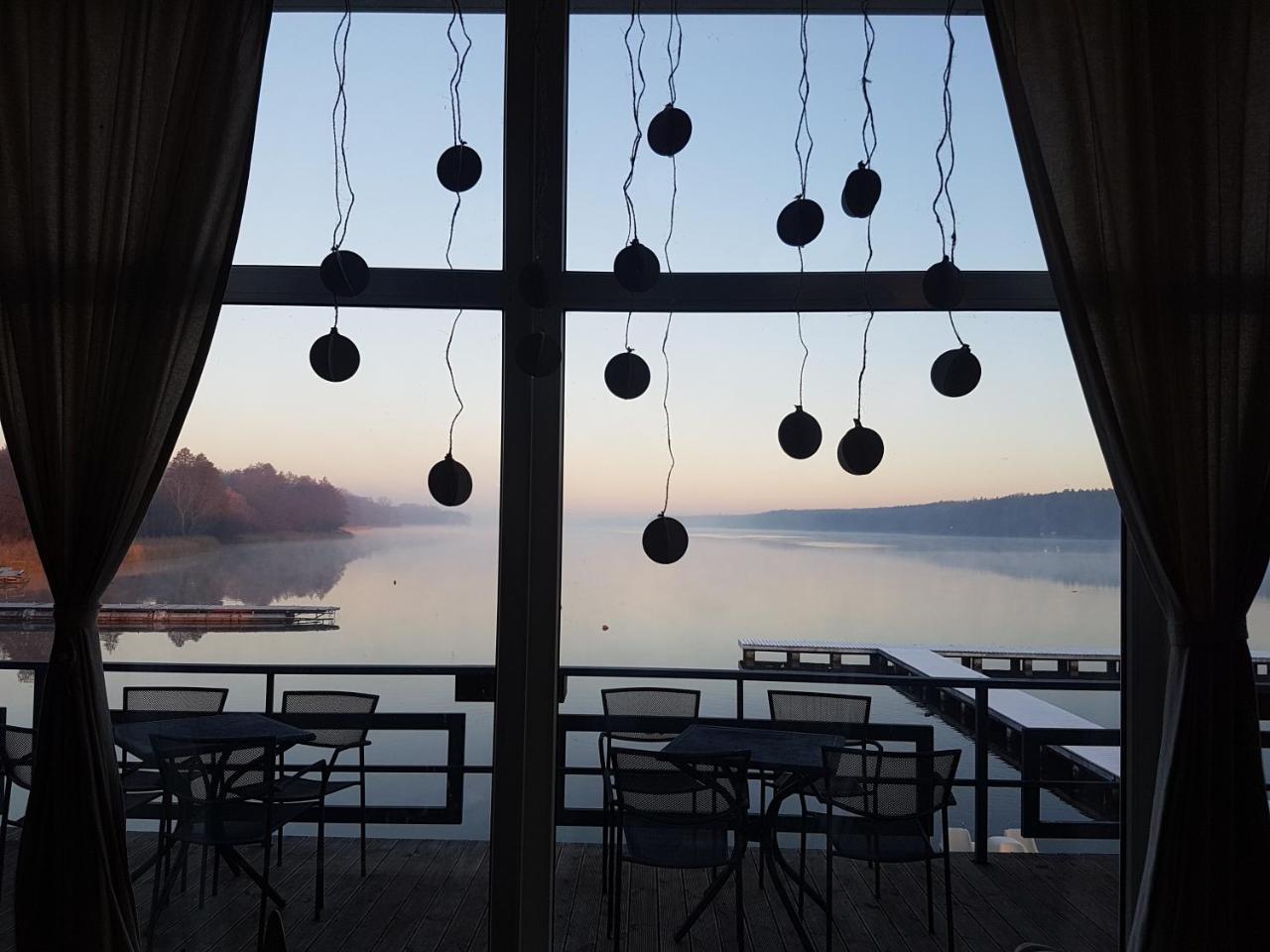 Kaskada Hotel Познань Экстерьер фото