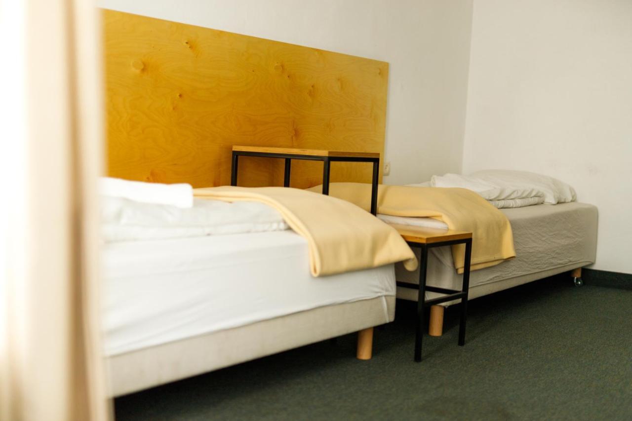 Kaskada Hotel Познань Экстерьер фото